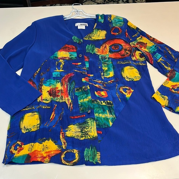 Tunic or blouse geometric pattern size Large - Picture 2 of 7